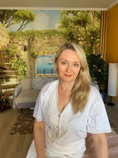 Частная массажистка Караваева Вероника 